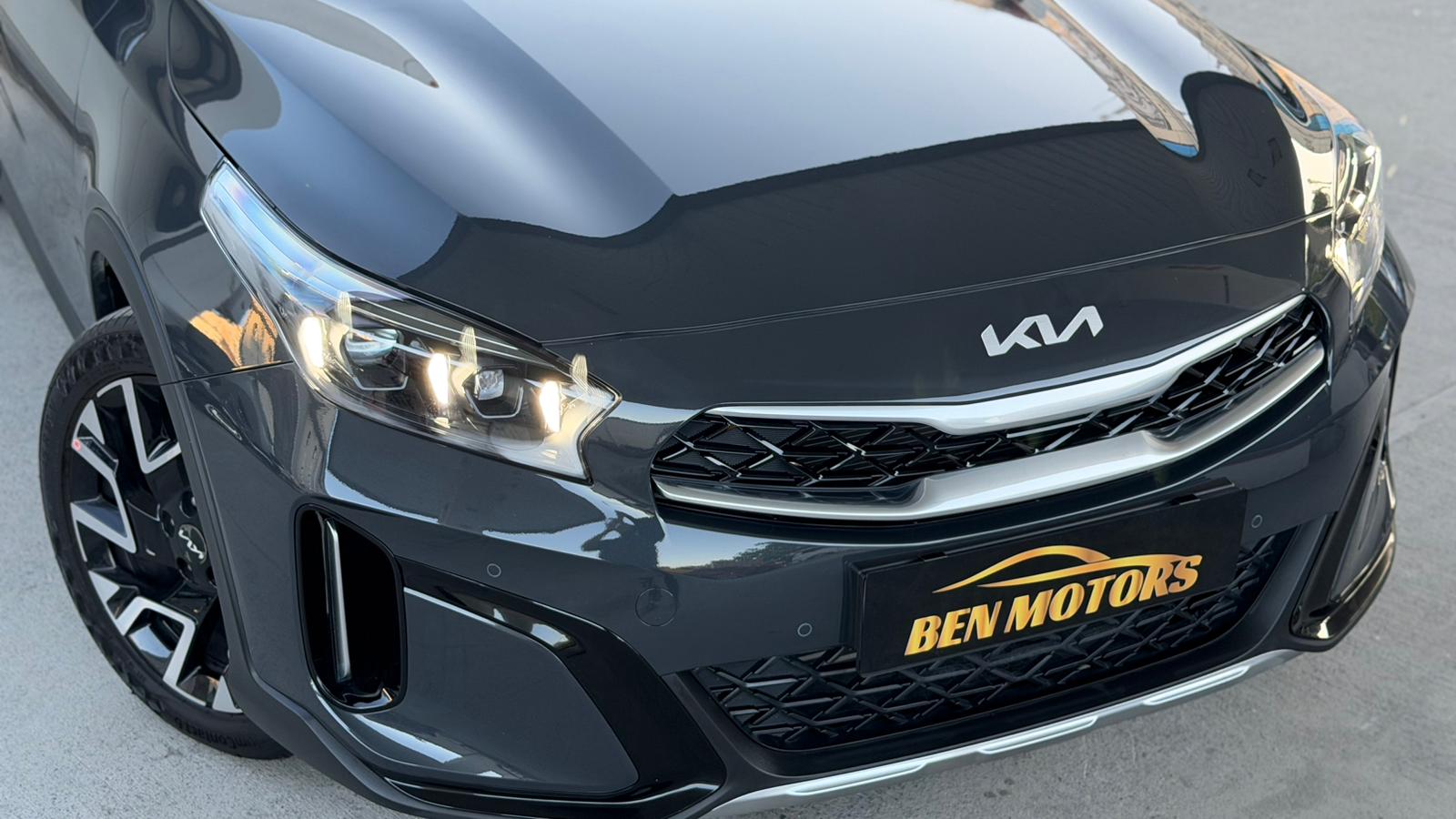 Kia XCeed ön detay küçük fotoğraf